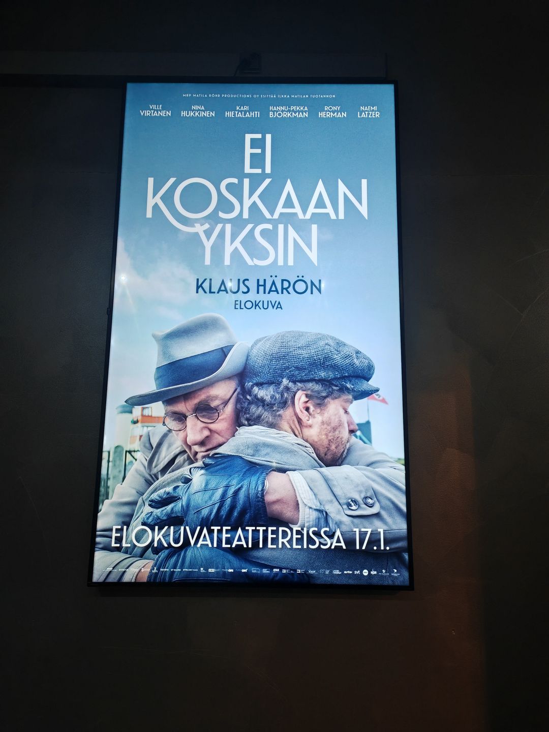 Päivitys nro 900 – Ei koskaan yksin